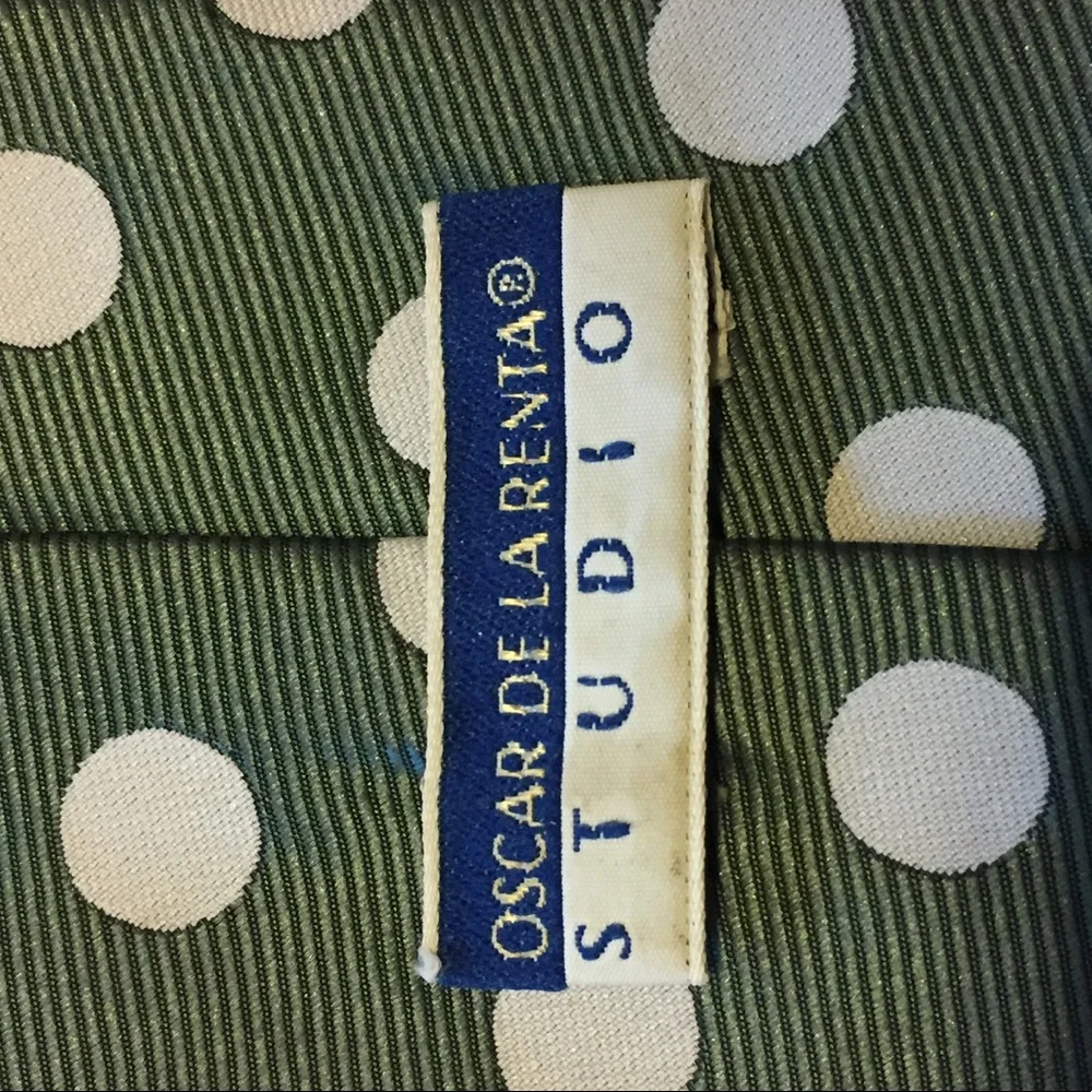 Oscar De La Renta Men’s Green & Cream Polka Dot Necktie - Picture 3 of 3